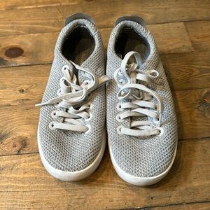 Tree Pipers- women’s size 8